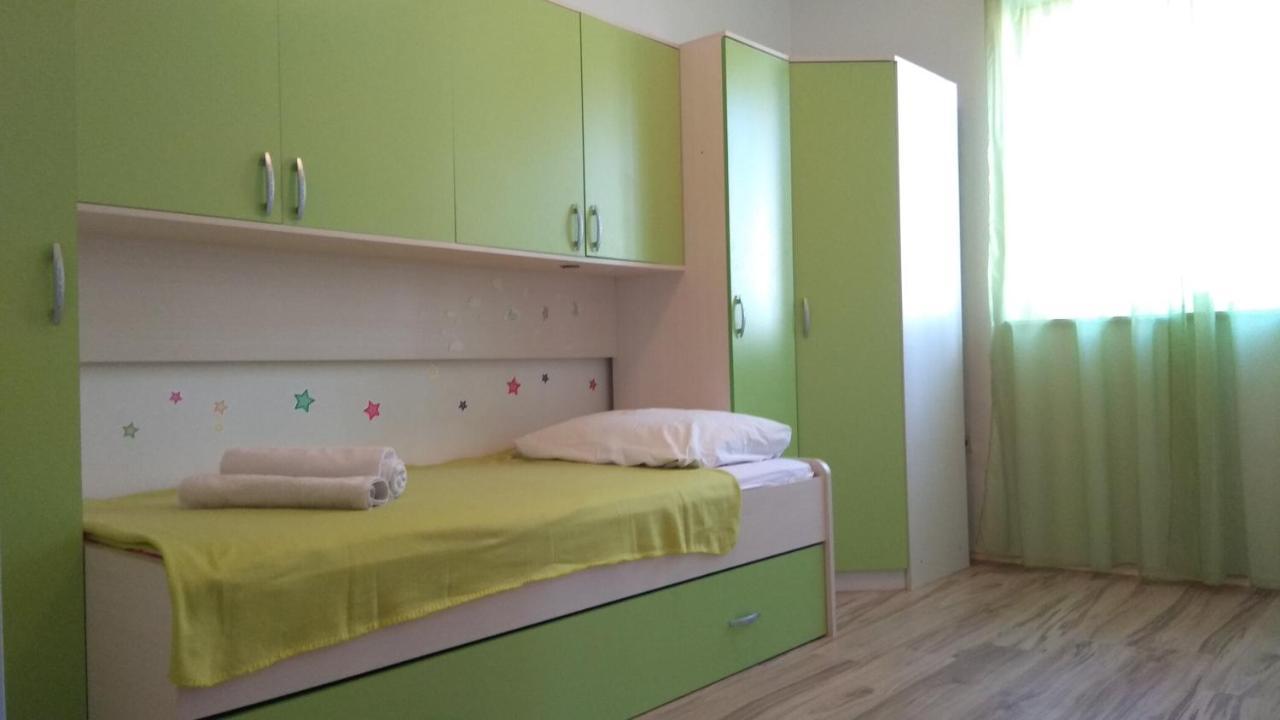 Laura Apartment Koromačno Exterior foto