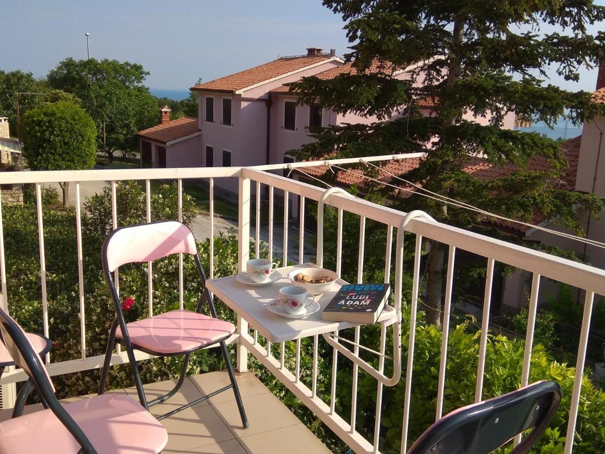 Laura Apartment Koromačno Exterior foto